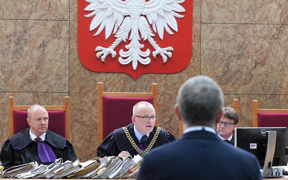 Rozprawa apelacyjna dotycząca wyroku uniewinniającego lekarzy, którzy leczyli Jerzego Ziobrę - ojca 