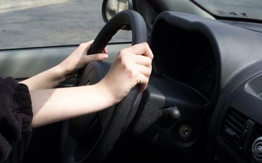 Apple wyłączy kierowcom powiadomienia podczas jazdy