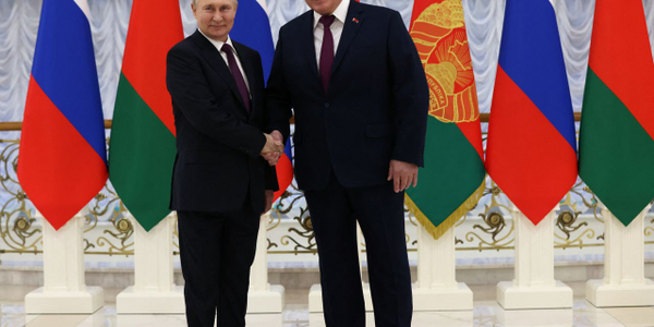 Putin w Mińsku: Rosja nie ma zamiaru wchłaniać Białorusi