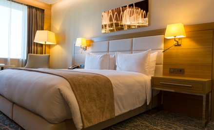 Ordo Iuris wydaje poradnik. Radzi hotelarzom ws. wynajmu pokoi parom bez ślubu
