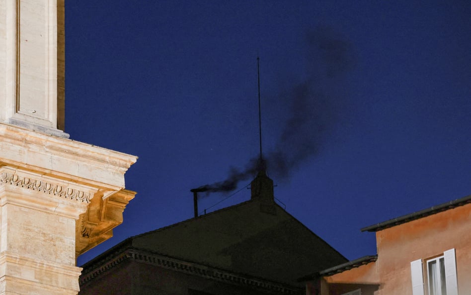 Czy wybrano nowego papieża? Nad Kaplicą Sykstyńską pojawił się dym