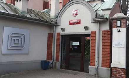 Spod dywanu polskiego teatru