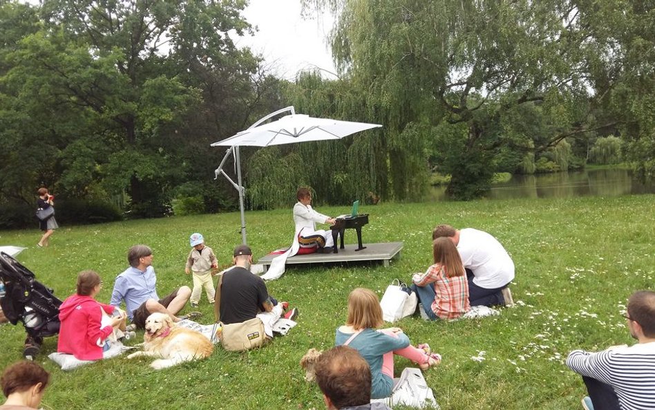 Bartłomiej Wąsik - gra na toy piano