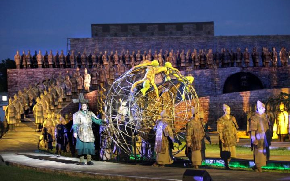 „Turandot” widowisko plenerowe Opery Wrocławskiej, reżyseria Michała Znanieckiego, czerwiec 2010 r.,