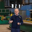 Premier Donald Tusk podczas wizyty w firmie Raciborska Fabryka Komponentów w Raciborzu