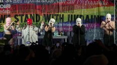 22 lutego 2025, Berlin. Koncert Pussy Riot przeciwko wojnie na Ukrainie przy Bramie Brandenburskiej.