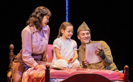 Andrzej Filończyk w najpopualrniejszym spektaklu sezonu „Niesamowite przygody Kavaliera i Claya”