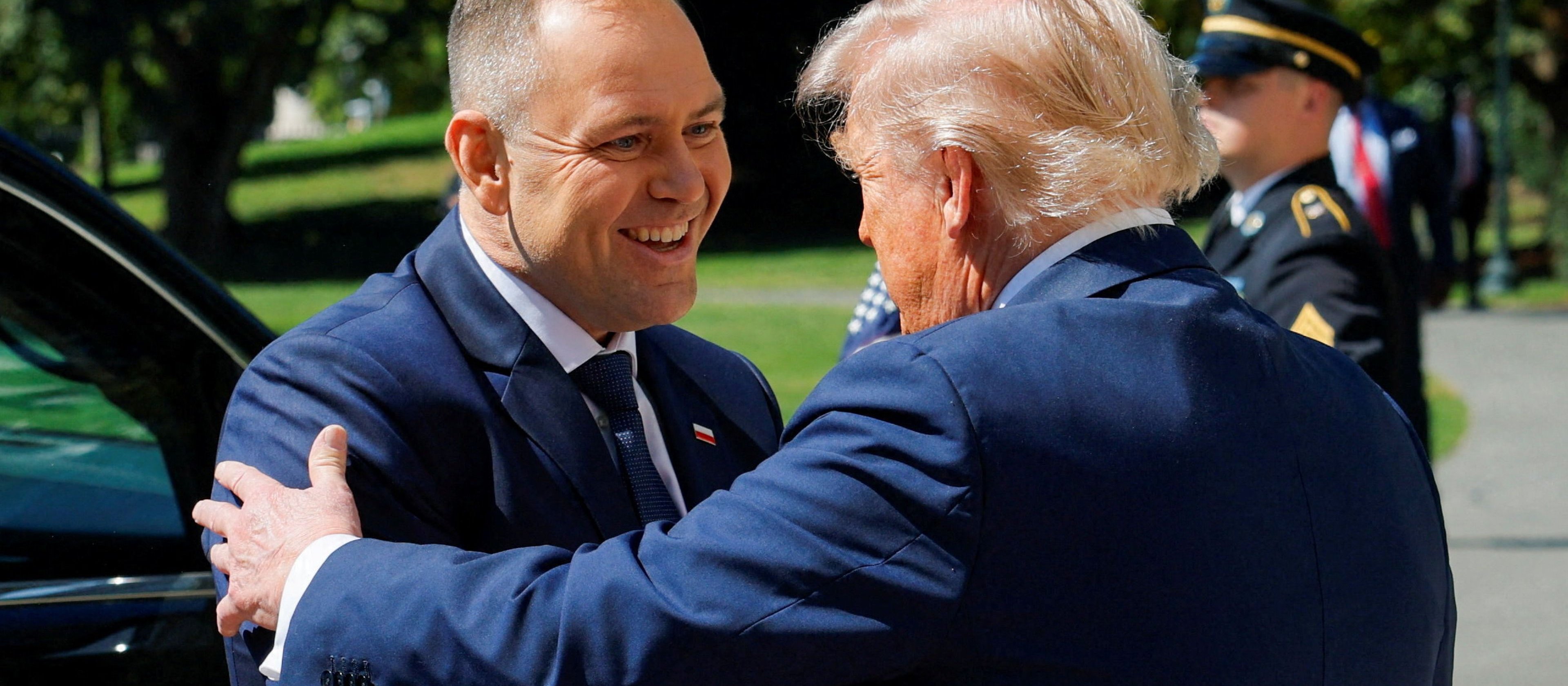 List Donalda Trumpa dotarł do Kancelarii Prezydenta. „Bogdan Klich powiedział mediom i poszedł spać”