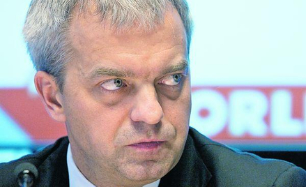 Orlen, kierowany przez Jacka Krawca (u góry), sprzeda część zapasów ropy bankom. Lotos z Pawłem Olec