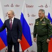 Prezydent Federacji Rosyjskiej Władimir Putin i minister obrony narodowej Siergiej Szojgu podczas wi