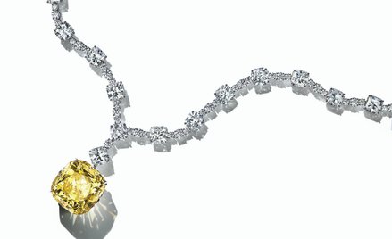 Słynny kamień, w takiej oprawie, wcześniej miała na sobie tylko Lady Gaga podczas rozdania Oscarów w