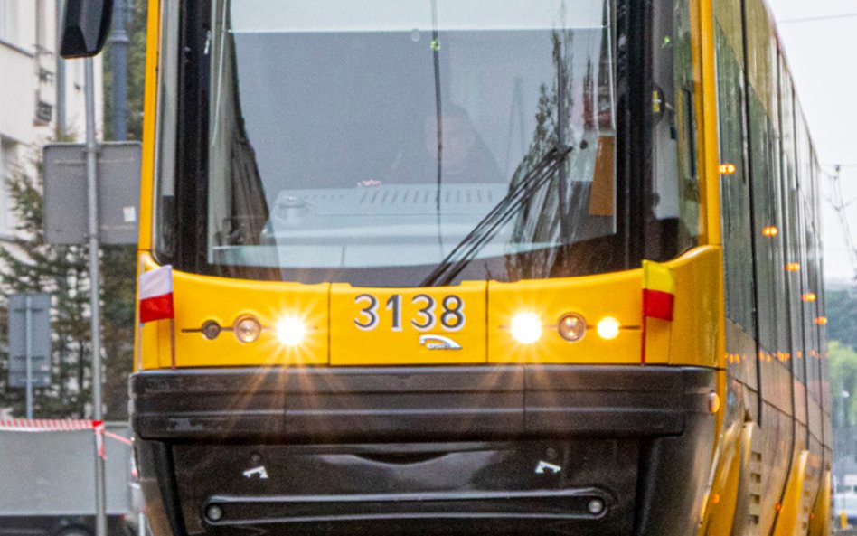 Nowoczesne, lecz ciężkie wozy zyskały solidną podstawę na przebudowanym skrzyżowaniu