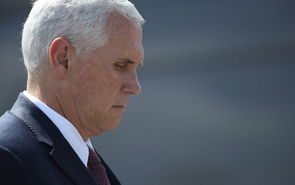 Mike Pence zapewnia: Nie chcę zastąpić Donalda Trumpa