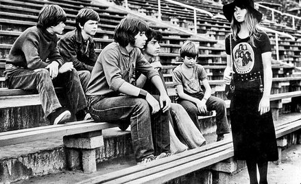 Stare miał dżinsy, starą koszulę