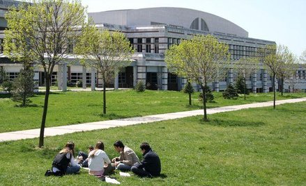 Reguły przyznawania stypendiów nie mogą ograniczać