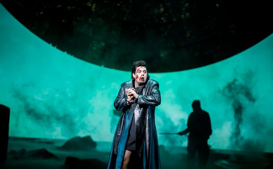 Szymon Mechliński jako Paolo Albiani w spektaklu Agnieszki Smoczyńskiej