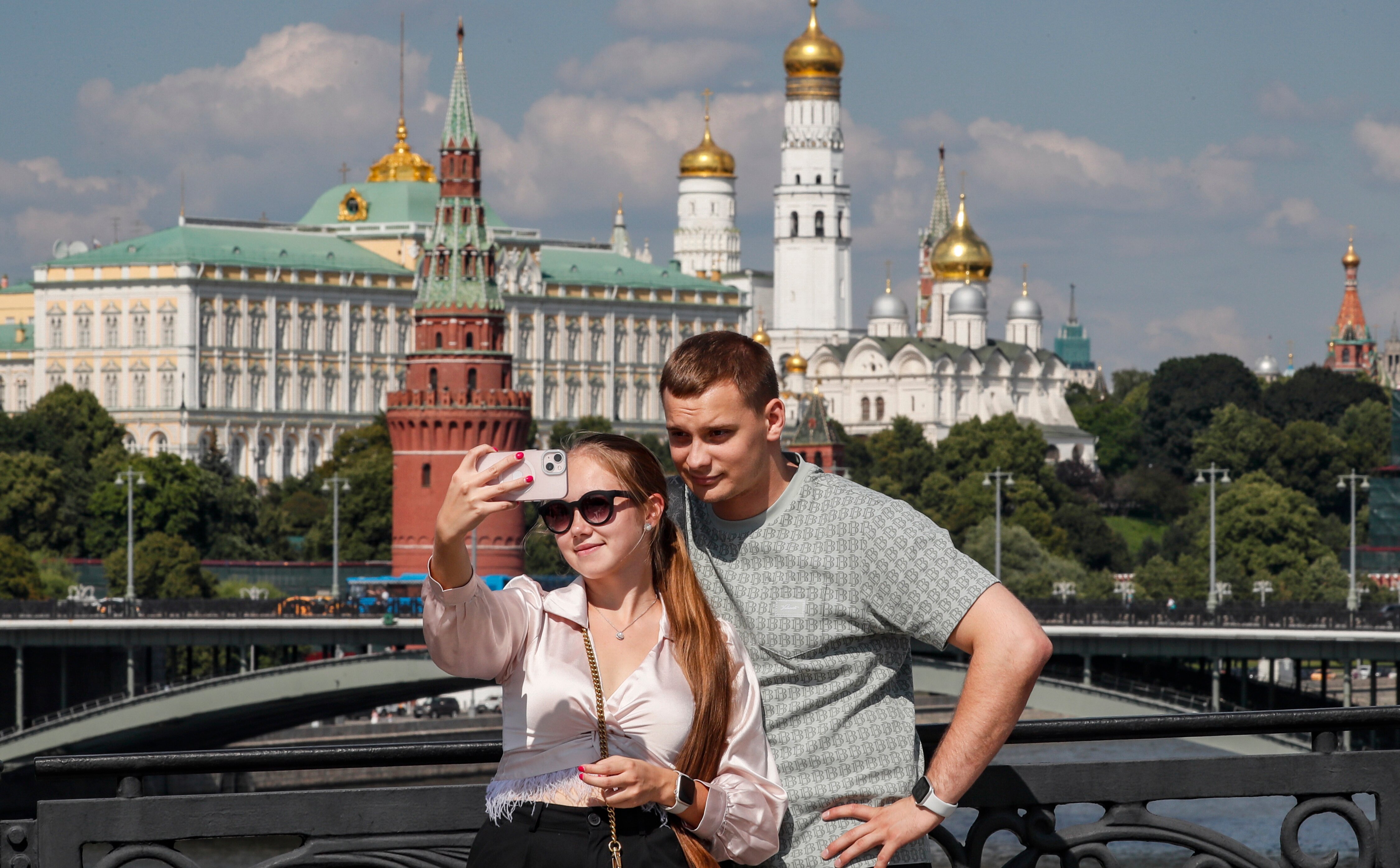Rosjanom trudniej o unijne wizy. Biura podróży już ich nie zaproszą