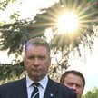Sprzeciw w części prawicy, zwłaszcza wśród osób bliższych byłemu premierowi Mateuszowi Morawieckimu,