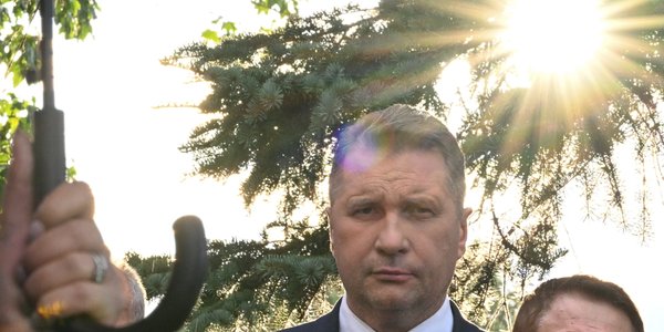 Kosiniak-Kamysz kontra Czarnek. Spór o OZE nabiera politycznego znaczenia