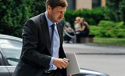 Andrzej Parafianowicz pracował razem z Krzysztofem Bondarykiem w Polskiej Telefonii Cyfrowej. Obaj m