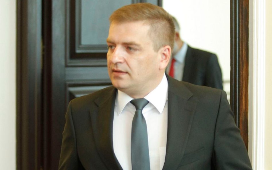 Bartosz Arłukowicz: Minister Radziwiłł abdykował