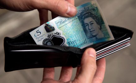 Funt próbuje odbijać