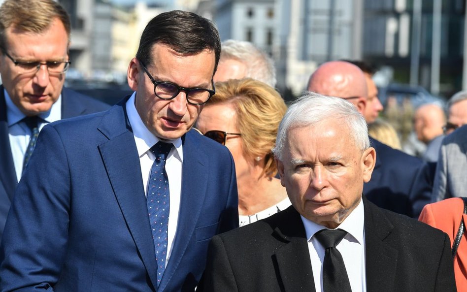 Wicepremier, prezes PiS Jarosław Kaczyński i premier Mateusz Morawiecki