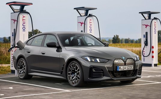 W pełni elektryczne BMW i4