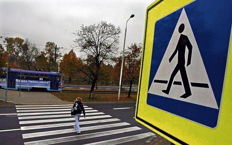 Znaki mają uderzać po oczach