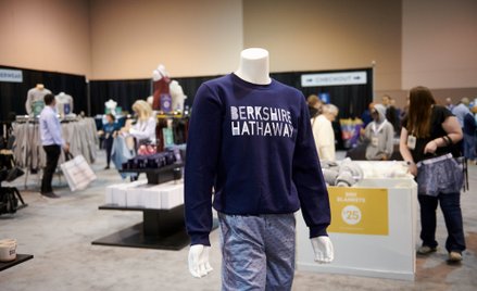 Berkshire Hathaway wystarczyłoby gotówki na zakup 479 spółek z indeksu S&P 500