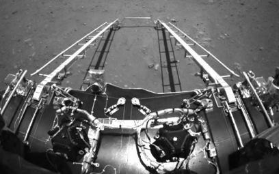 Chiński łazik przysłał zdjęcia z Marsa