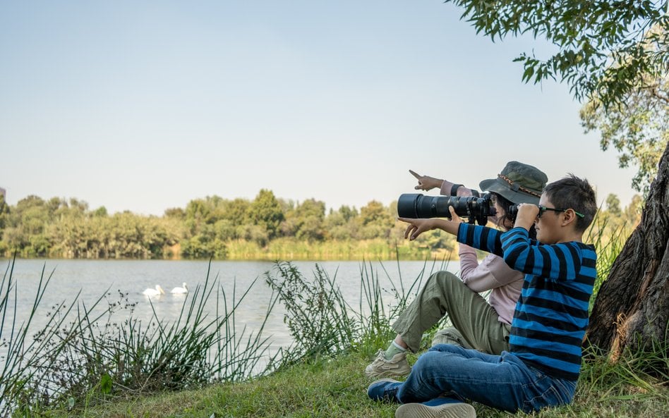 Pokolenie Z odkryło birdwatching. To hobby zyskuje tysiące nowych zwolenników
