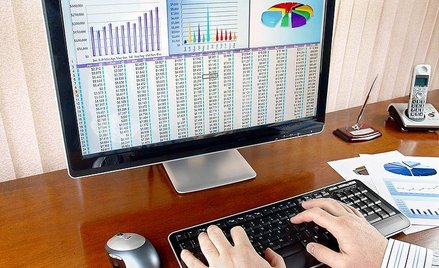 Księgowość 2.0 - jak nowe technologie zrewolucjonizowały pracę księgowych
