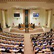 Przez smród przerwano obrady parlamentu w Gruzji