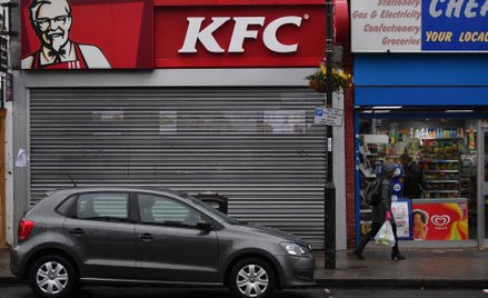 Brytyjskie lokale KFC nadal zamknięte. DHL obiecuje "rychłe" dostawy