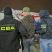 Paweł Szopa na lotnisku w Warszawie