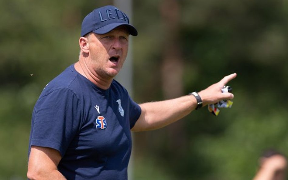 John van den Brom piłkarzy Lecha trenuje niespełna miesiąc