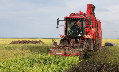 Niskie składki, ogromne dopłaty. KRUS pod presją, młodzi mają trafić do ZUS