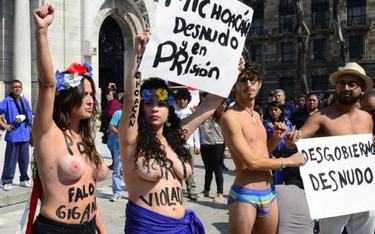 Działaczki feministycznej grupy Femen protestowały dzisiaj w mieście Meksyk przeciwko bezradności rz