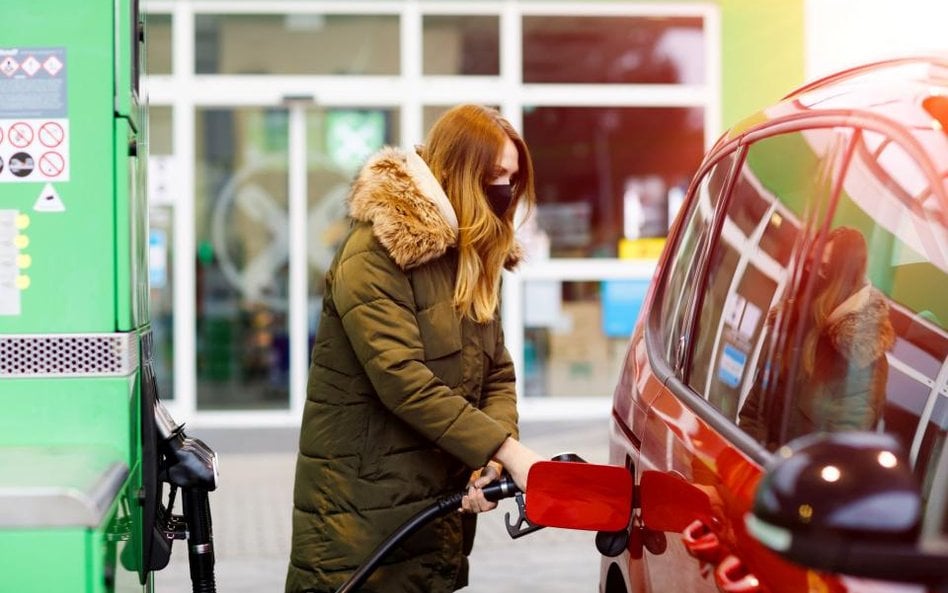 Droższe diesel i benzyny