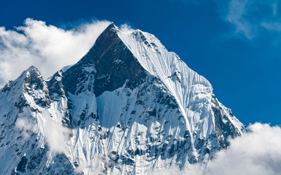 Jednym z kluczowych wniosków z raportu jest to, że lodowce w Himalajach od 2010 roku topnieją o 65 p