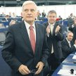 Jerzy Buzek cieszy się dziś większym zaufaniem Polaków niż premier Donald Tusk