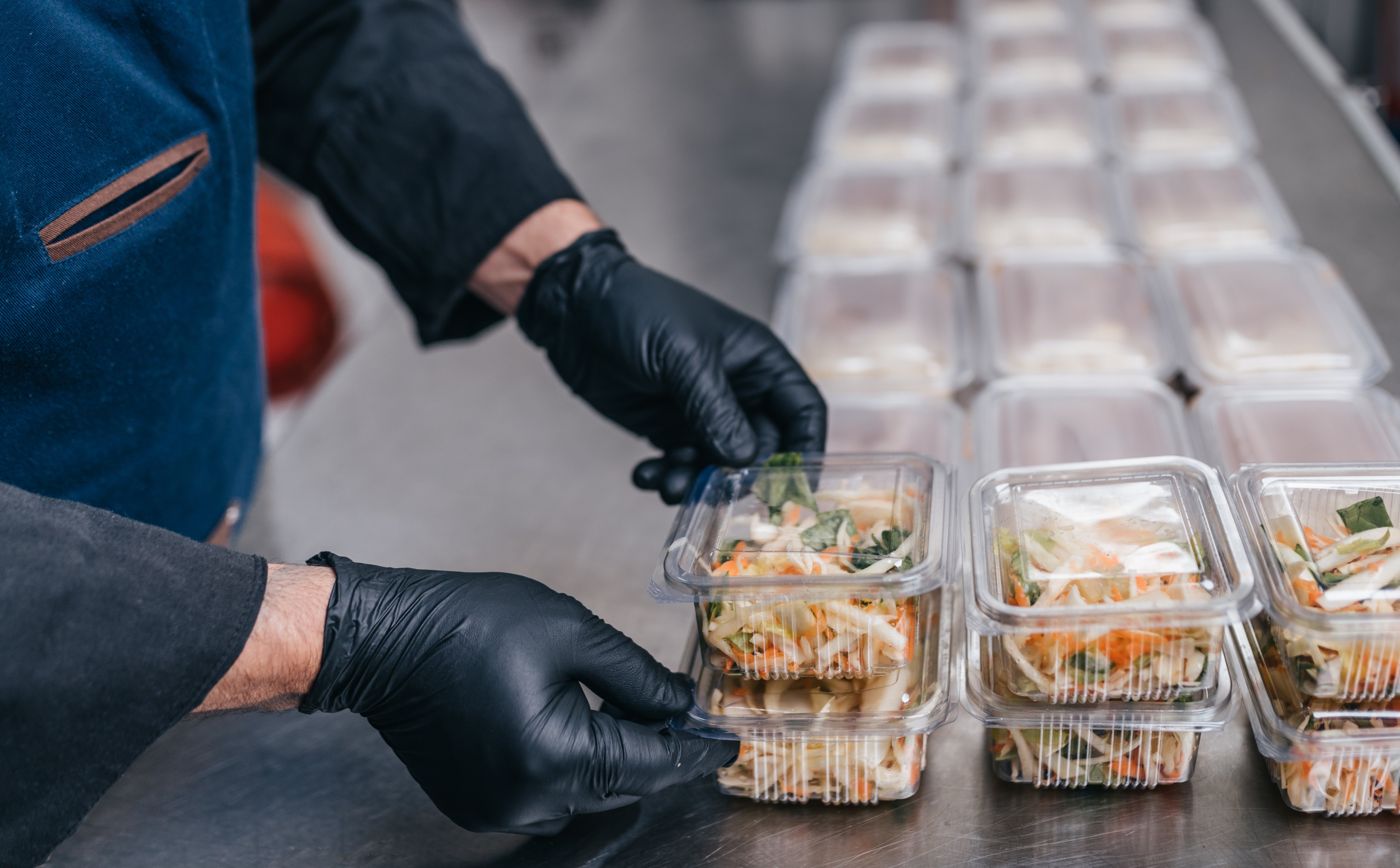 Biznes nie czeka na polityków i stawia na odchodzenie od plastiku