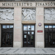 Rząd popuszcza pasa. Opozycja: finanse krzyczą "pull up"