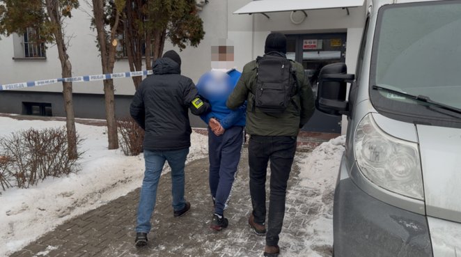 Za kradzieżą Maserati o wartości około 100 tys. zł stało dwóch mężczyzn w wieku 19 i 32 lat.