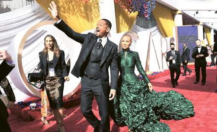 Will Smith i Jada Pinket-Smith na czerwonym dywanie przed 94. galą wręczenia Oscarów w 2022 r. To na