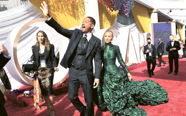 Will Smith i Jada Pinket-Smith na czerwonym dywanie przed 94. galą wręczenia Oscarów w 2022 r. To na