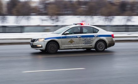 Moskwa. Mężczyzna rzucił się z siekierą na ludzi, ranił dwie osoby