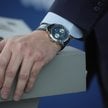 Zegarek prezesa PKOl Radosława Piesiewicza podczas briefingu prasowego w Centrum Olimpijskim PKOl. W