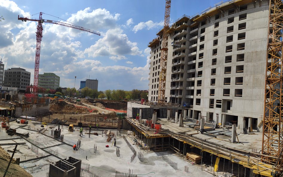 W marcu deweloperzy chętnie budowali, mimo dużej oferty i mizernej sprzedaży
